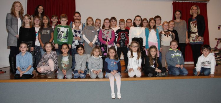 Weihnachtsfeier – Buchausstellung Weihnachtsfeier – Buchausstellung